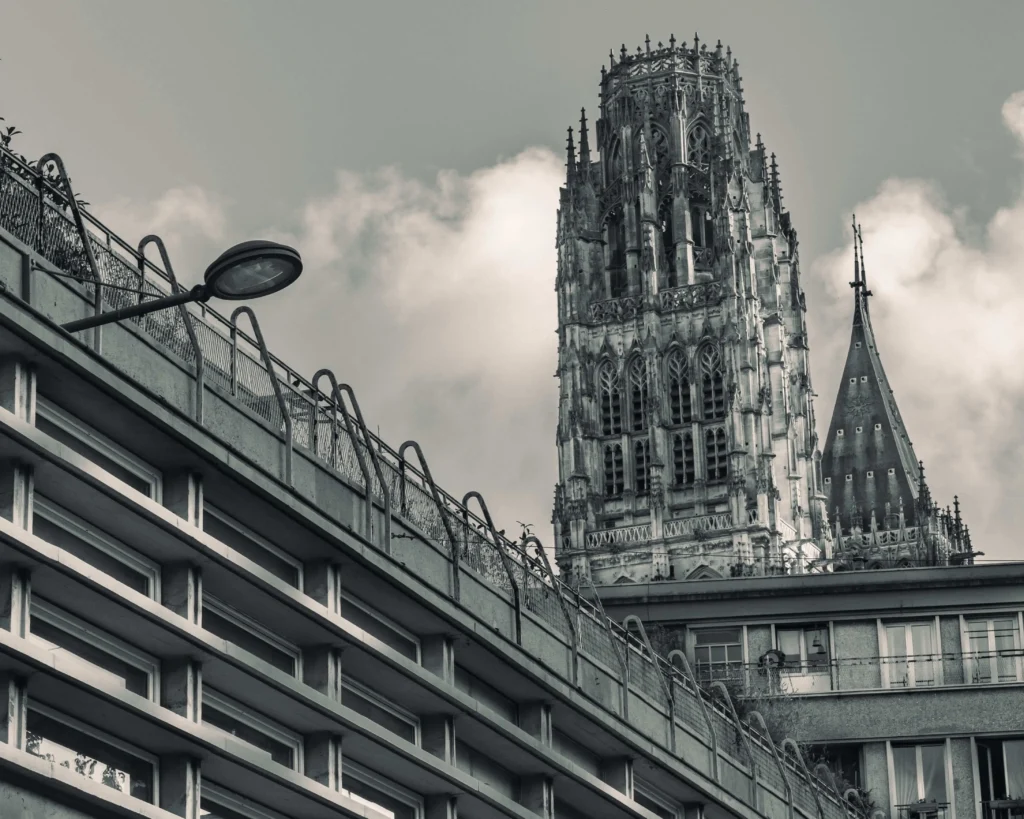 view_on_the_tower_saint-romain_cathedrale_rouen